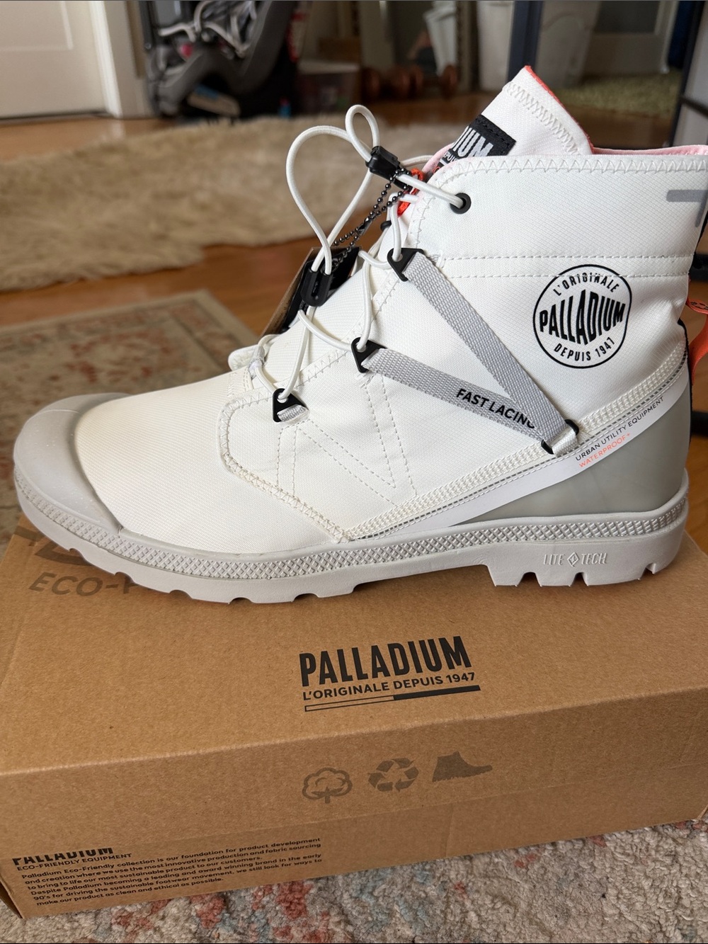 Men’s New Palladium White and Light Gray Fast-Lace Urban Boot Size 13